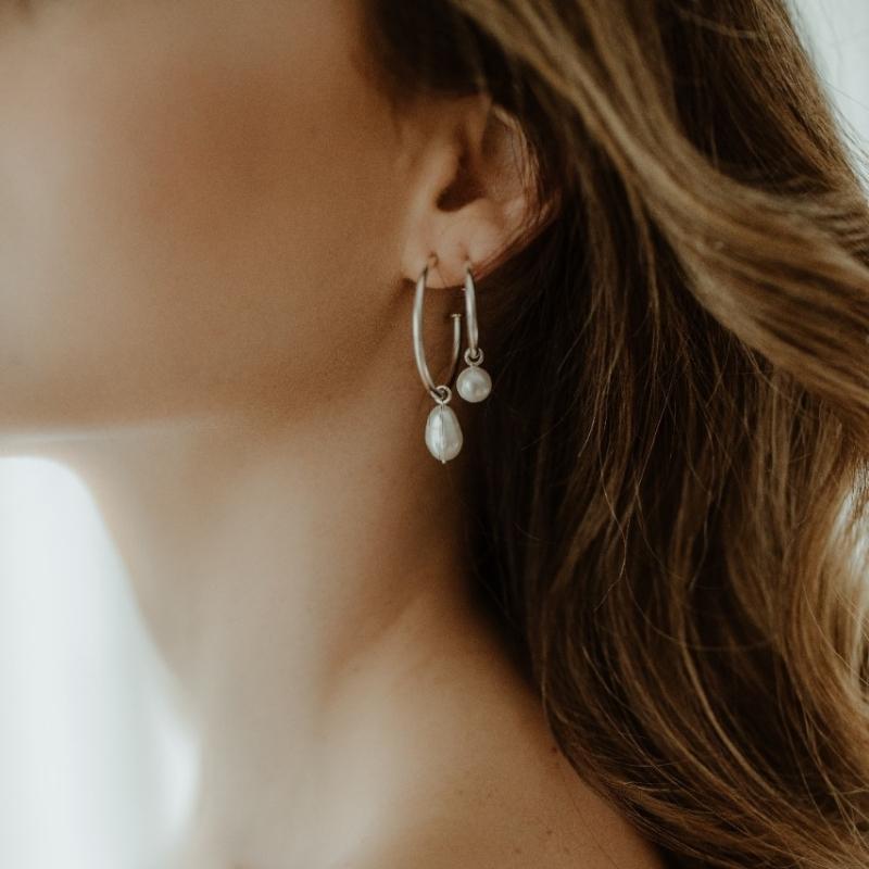 Medium Pretty Woman Earrings - Image 4