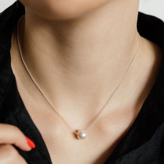 Floating Pearl Necklace