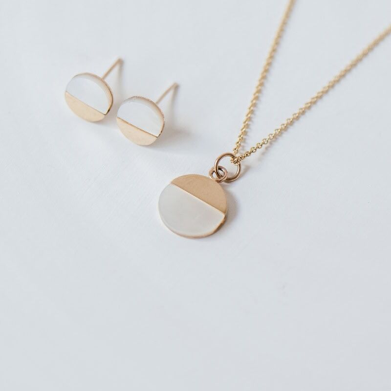 Mother-of-Pearl Crescent Necklace - Image 3