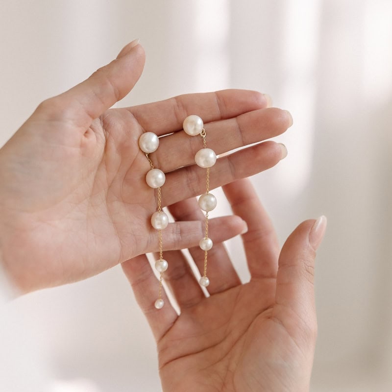 Fading Pearl Drop Earrings - Image 4