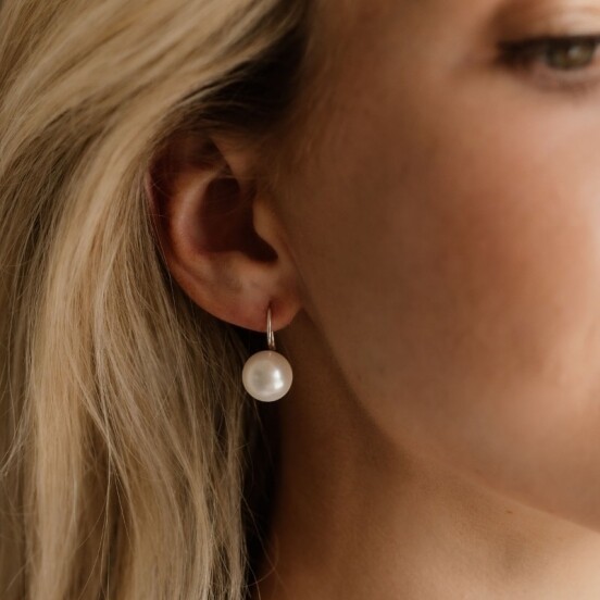 Dangle Pearl Earrings