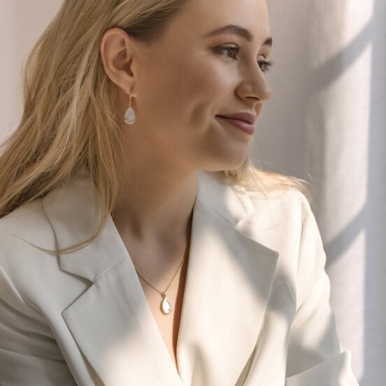 Mother-of-Pearl Drop Set