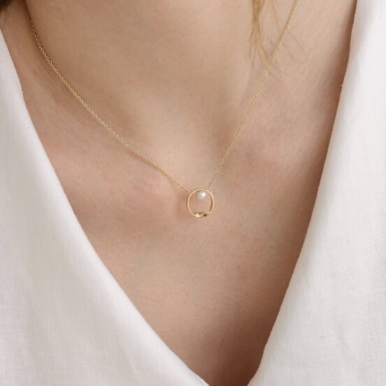 Worthy Pearl Necklace