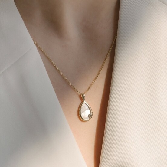 Mother-of-Pearl Drop Necklace