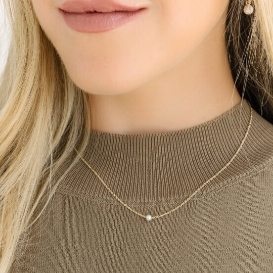 Dainty Floating Pearl Necklace
