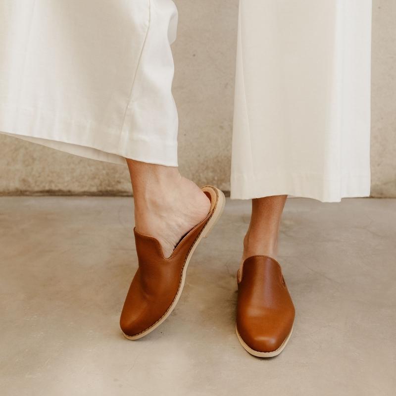 New York Mules - Tan - Image 2