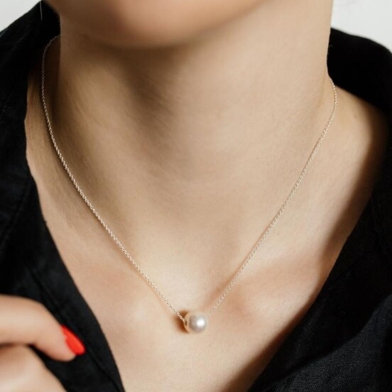 Floating Pearl Necklace