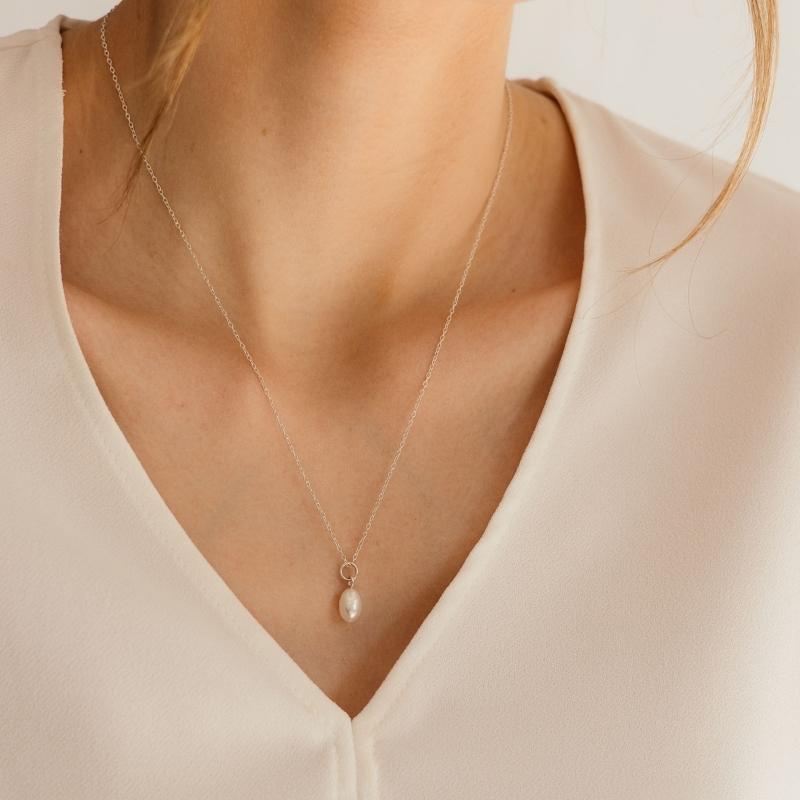Single Pearl Necklace - Image 4